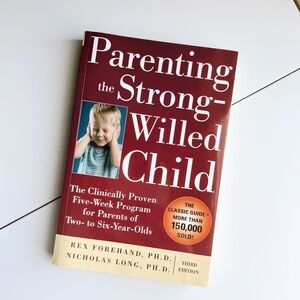 ✨2 for 10$✨ Parenting the Strong-Willed Child Book